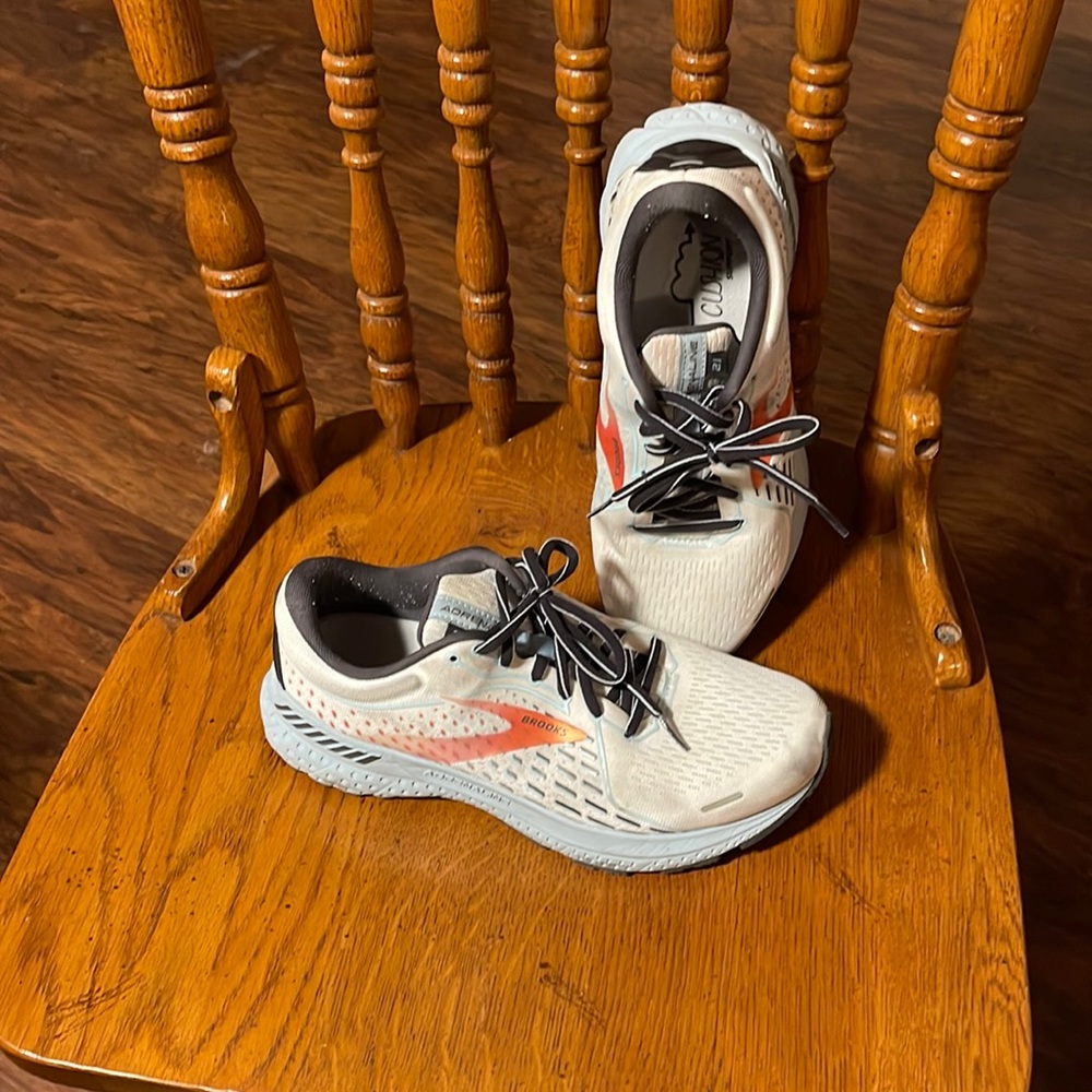 Brooks Adrenaline 21 9 wide
